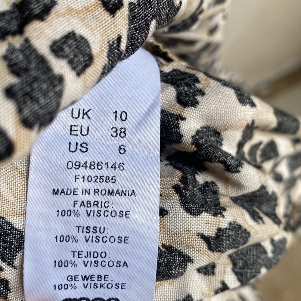 ASOS NWOT Leopard Print Cottage Prairie Button Up Tier Smocked Maxi Dress Size 6 - Picture 8 of 9